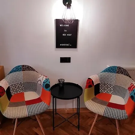 Rex Nest - Ultracentral Studio Apartamento *